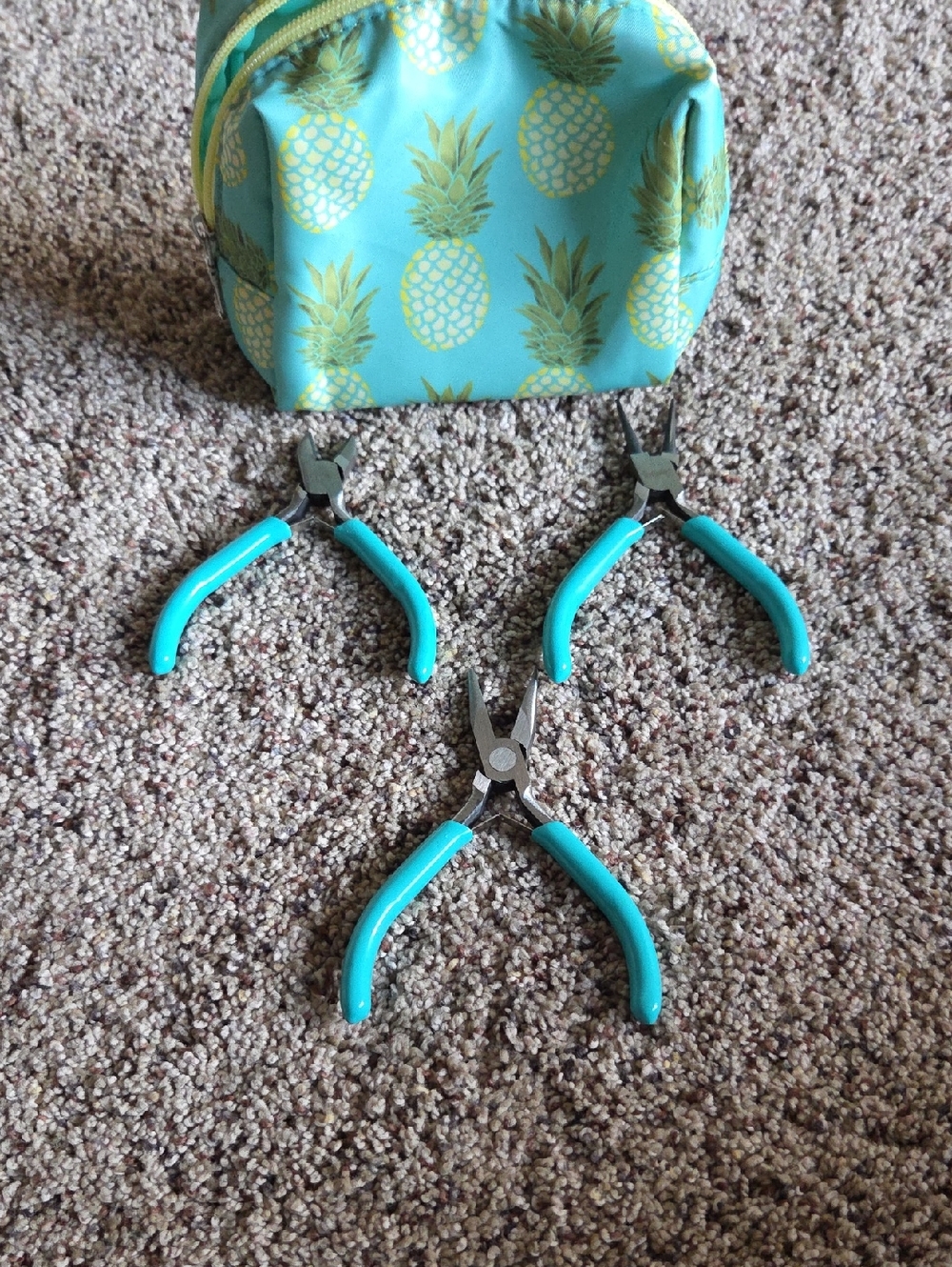 💕 Lot of 4 jewelry making pliers with small bag💕